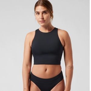 Athleta Conscious Crop